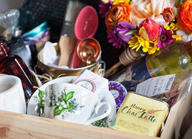 How To Curate Your Own Bespoke Gift Box!